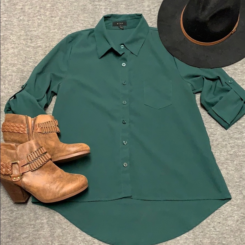 Emerald green high low button up top